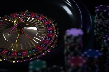 Live dealer blackjack table at giga303 Starburst with professional dealer and player interface